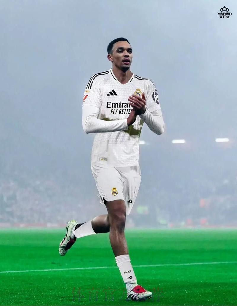 马卡:阿诺德坚持不续约 皇马内部很确定他能加盟